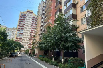 Фото №1: 3-комнатная квартира 79 м² - Краснодар, мкр. Юбилейный, ул. Рождественская набережная, 35/1