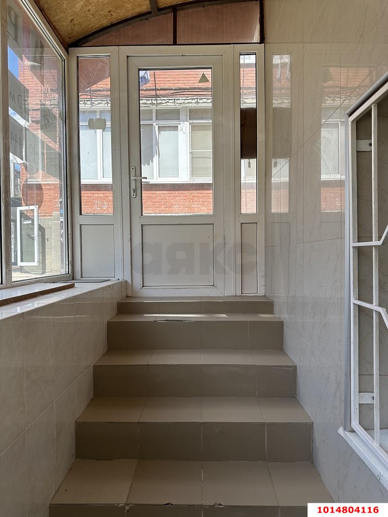 Фото №5: Торговое помещение <span class="whitespace-nowrap">236 м²</span>, <span class="whitespace-nowrap">4 эт.</span> - Краснодар, Прикубанский внутригородской округ, мкр. Музыкальный, ул. Суздальская, 14