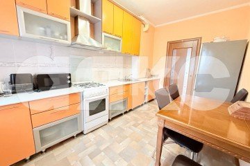 Фото №1: 3-комнатная квартира 67 м² - Нижнекамск, мкр. 27-й, ул. Сююмбике, 64