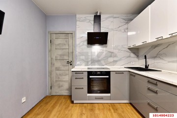 Фото №3: 2-комнатная квартира 72 м² - Краснодар, мкр. жилой комплекс Кремлёвские Ворота, ул. Кореновская, 2к4