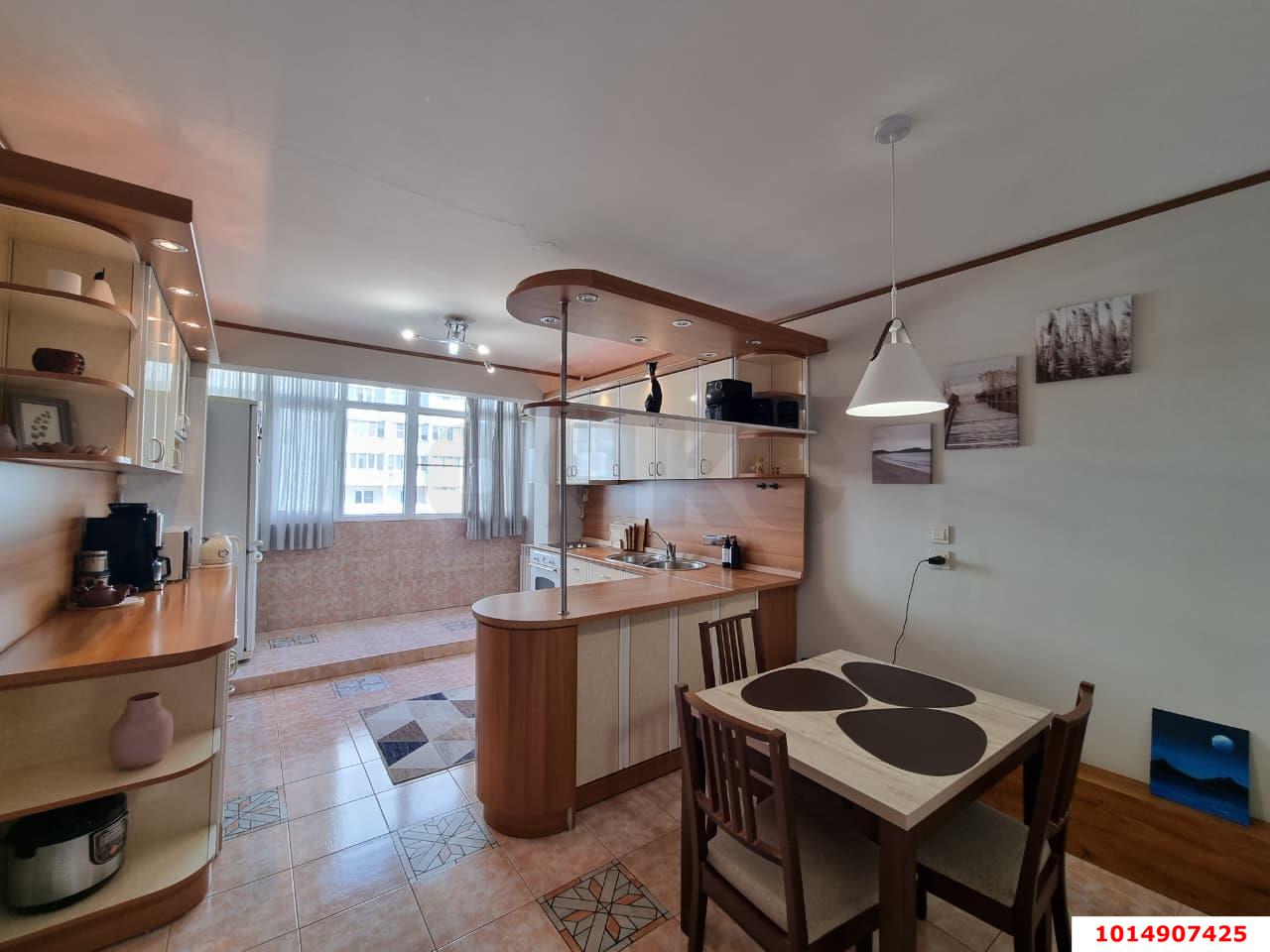 Фото №2: 2-комнатная квартира 70 м² - Краснодар, Микрохирургии глаза, ул. Красных Партизан, 4/3