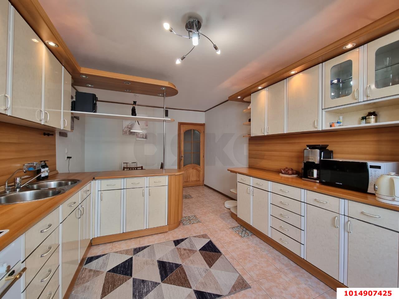 Фото №1: 2-комнатная квартира 70 м² - Краснодар, Прикубанский внутригородской округ, мкр. Микрохирургии глаза, ул. Красных Партизан, 4/3