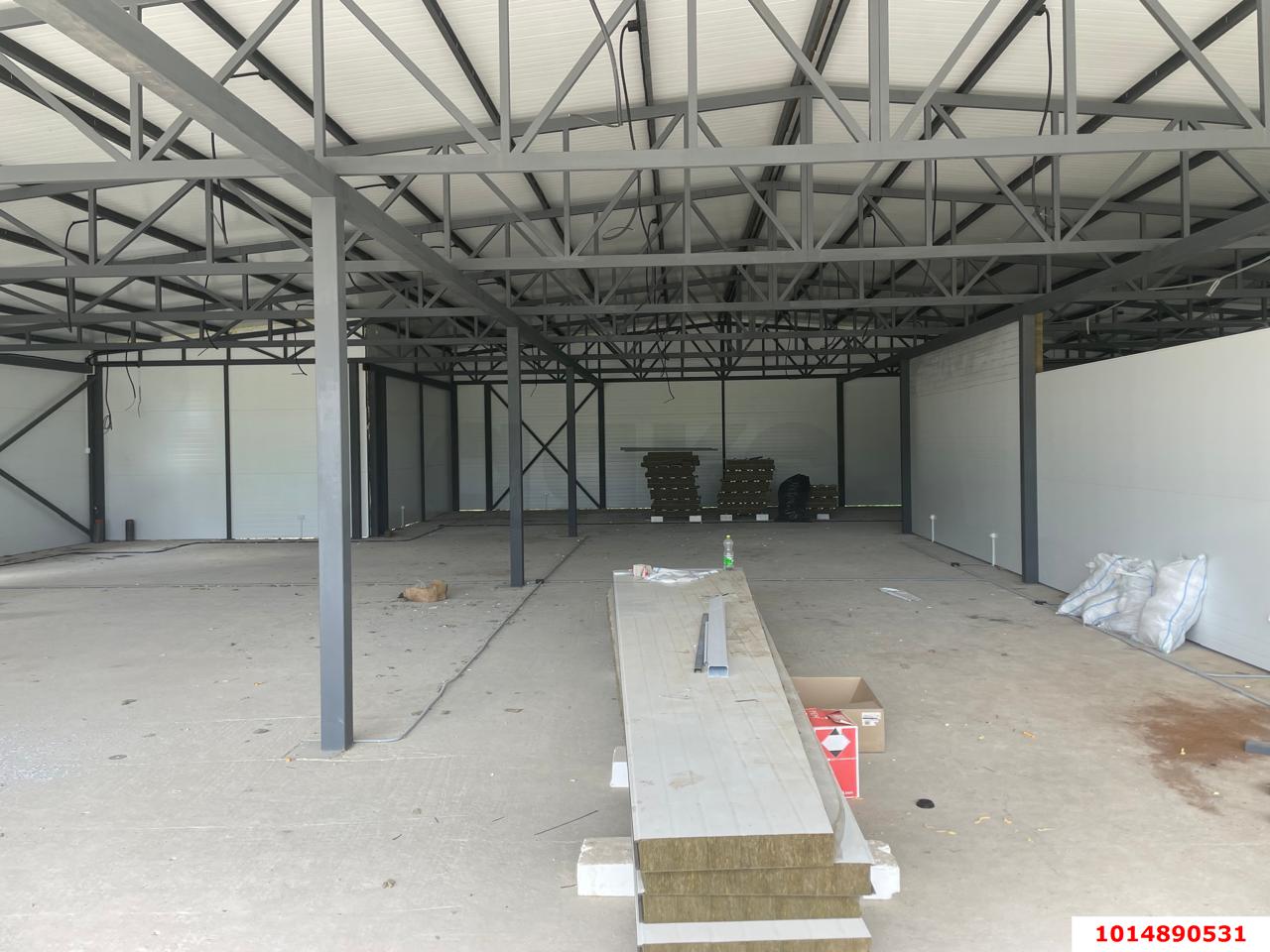 Фото №4: Торговое помещение 350 м² - Григорьевская, ул. 50-летия ВЛКСМ, 1/1А