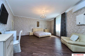 Фото №1: 3-комнатная квартира 130 м² - Краснодар, мкр. Центральный, ул. Кубанская Набережная, 23/1