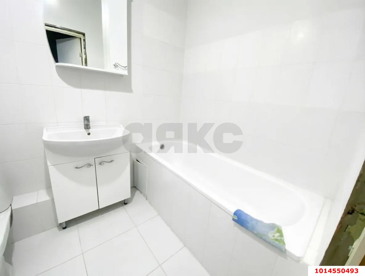 Фото №3: Студия <span class="whitespace-nowrap">26 м²</span>, <span class="whitespace-nowrap">3/8 эт.</span> - Краснодар, Прикубанский внутригородской округ, мкр. Славянский, ул. Красных Партизан, 1/4к21