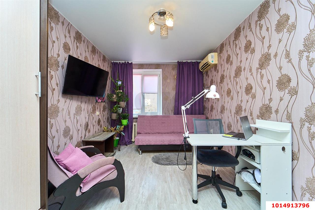 Фото №1: 3-комнатная квартира 41 м² - Российский, мкр. Прикубанский внутригородской округ, ул. имени В.М. Комарова, 19