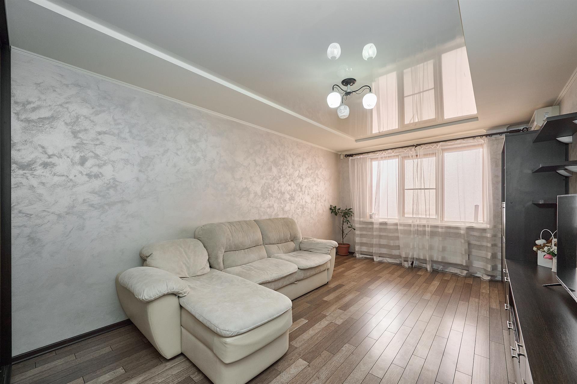 Фото №3: 2-комнатная квартира 74 м² - Краснодар, Карасунский внутригородской округ, мкр. Гидростроителей, ул. имени Снесарева, 8