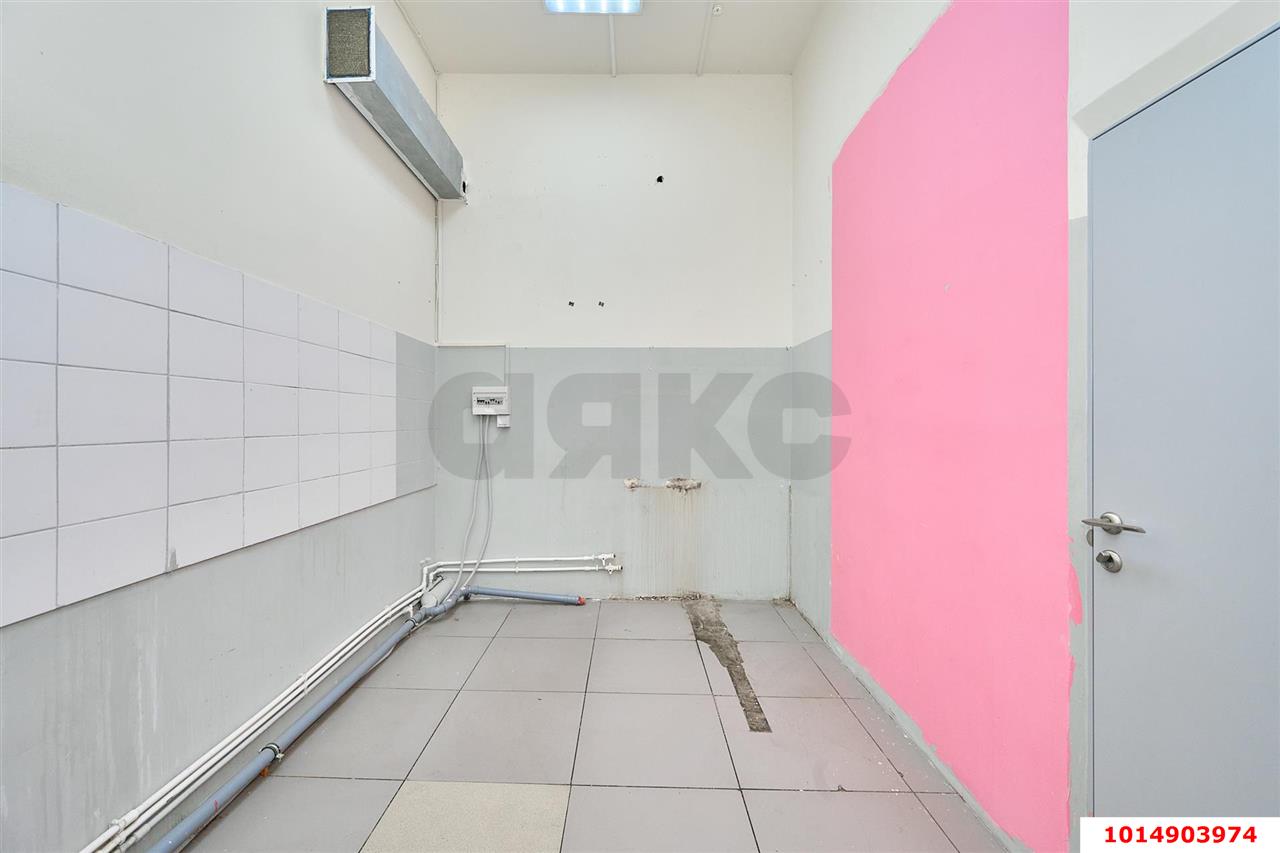 Фото №6: Коммерция 60 м² - Краснодар, Центральный внутригородской округ, мкр. Центральный, ул. Красноармейская, 63