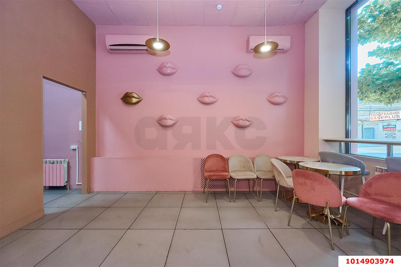 Фото №5: Торговое помещение 61 м² - Краснодар, Центральный, ул. Красноармейская, 63