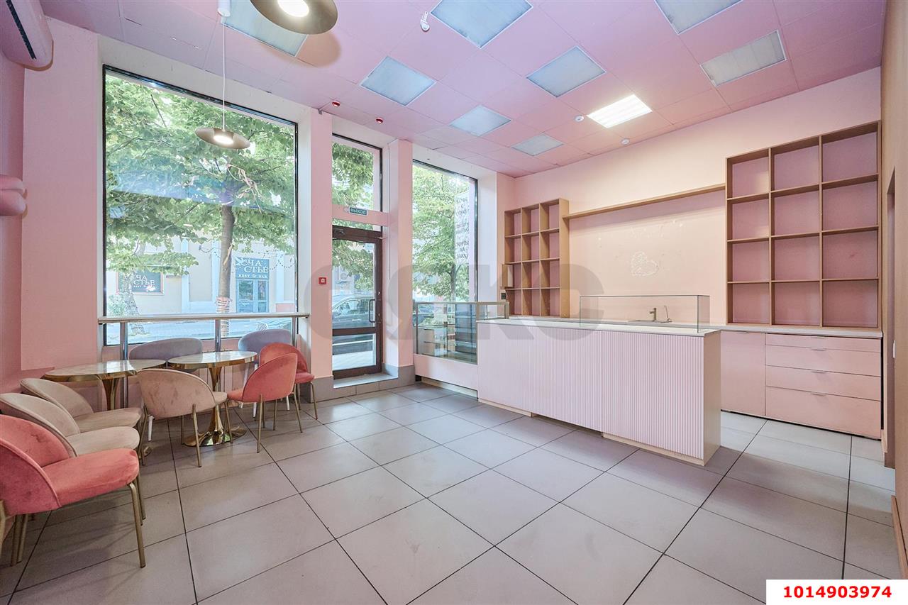 Фото №3: Торговое помещение 61 м² - Краснодар, Центральный, ул. Красноармейская, 63