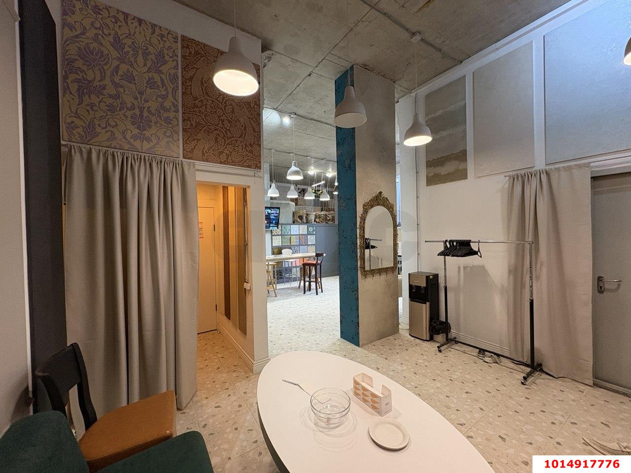 Фото №4: Торговое помещение 71 м² - Краснодар, Солнечный, пр-кт Константина Образцова, 25/1