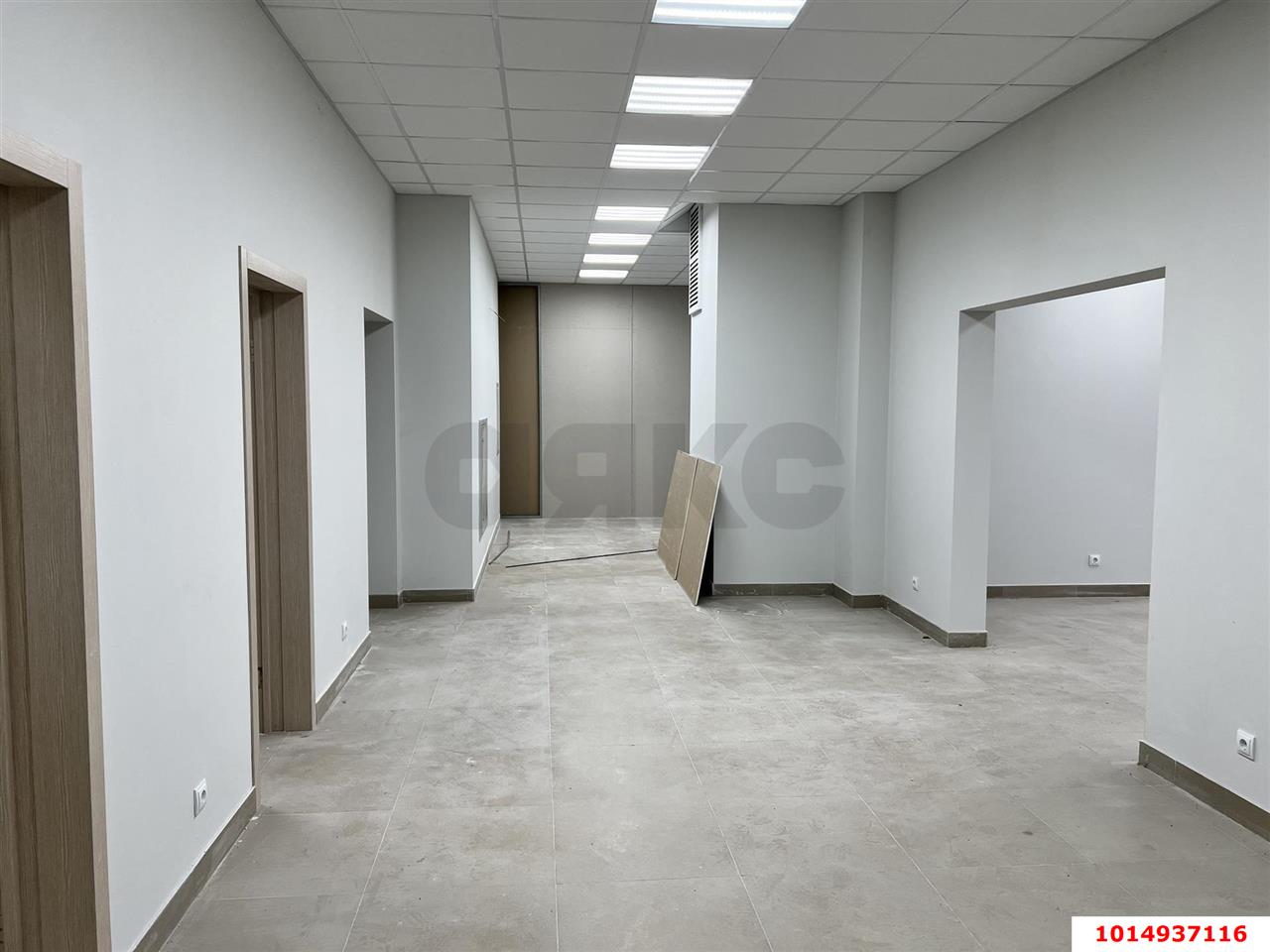 Фото №4: Коммерция 102 м² - Краснодар, Центральный внутригородской округ, Дубинка, жилой комплекс Радонеж, мкр. Черёмушки, ул. Вишняковой, 1/23к1