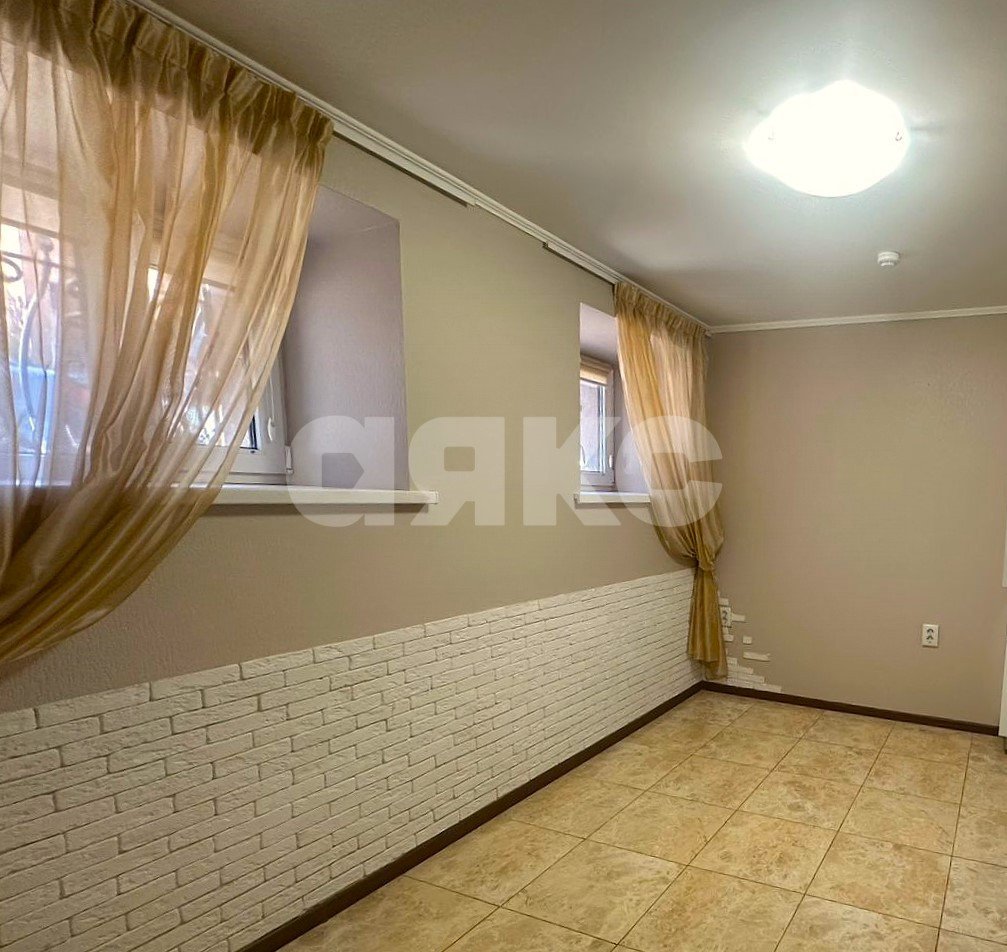 Фото №2: Коммерция 150 м² - Ростов-на-Дону, Ленинский, ул. Социалистическая, 86А