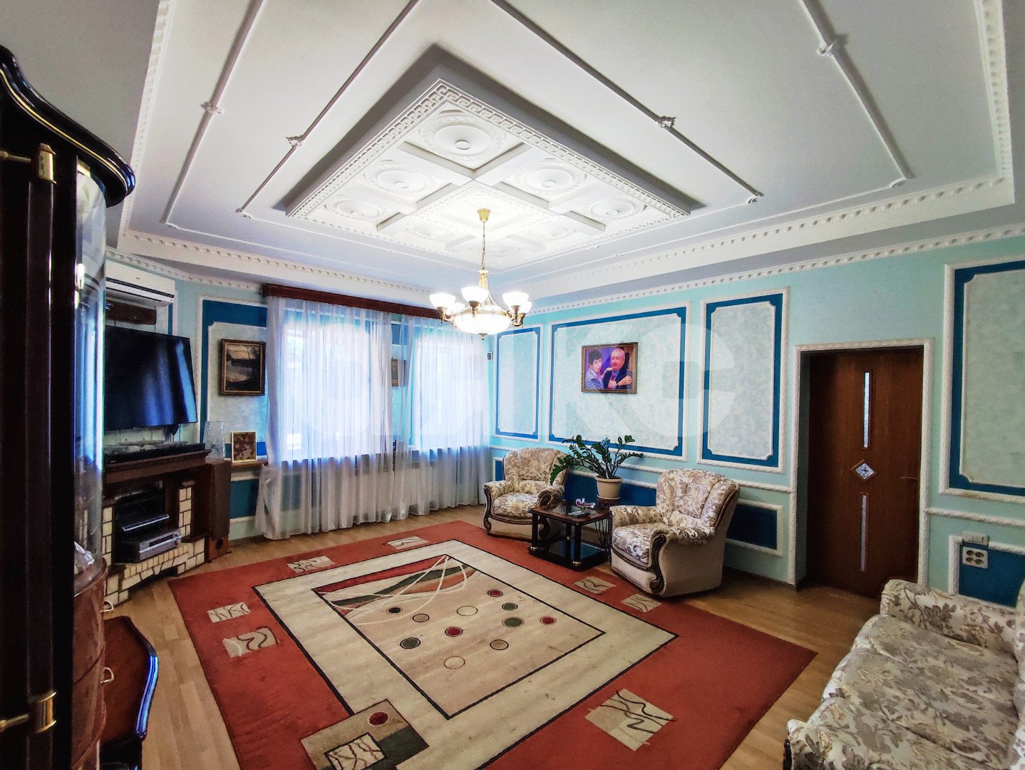 Фото №1: Дом 212 м² + 1.2 сот. - Ростов-на-Дону, Нахичевань, ул. 36-я Линия, 2/38