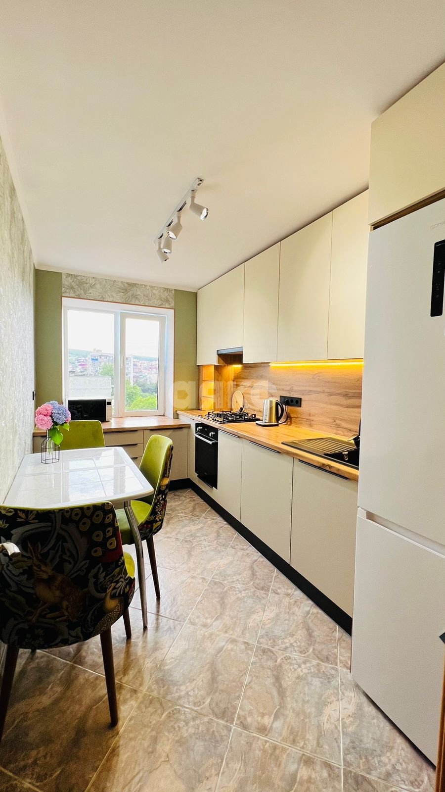 Фото №1: 3-комнатная квартира 60 м² - Геленджик, Южный, ул. Маяковского, 6