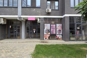 Фото №3: Торговое помещение 98 м² - Краснодар, мкр. жилой комплекс Дружный-2, б-р Адмиралтейский, 3к3