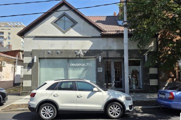 Фото №1: Торговое помещение 121 м² - Краснодар, мкр. Западный внутригородской округ, ул. Рашпилевская, 50