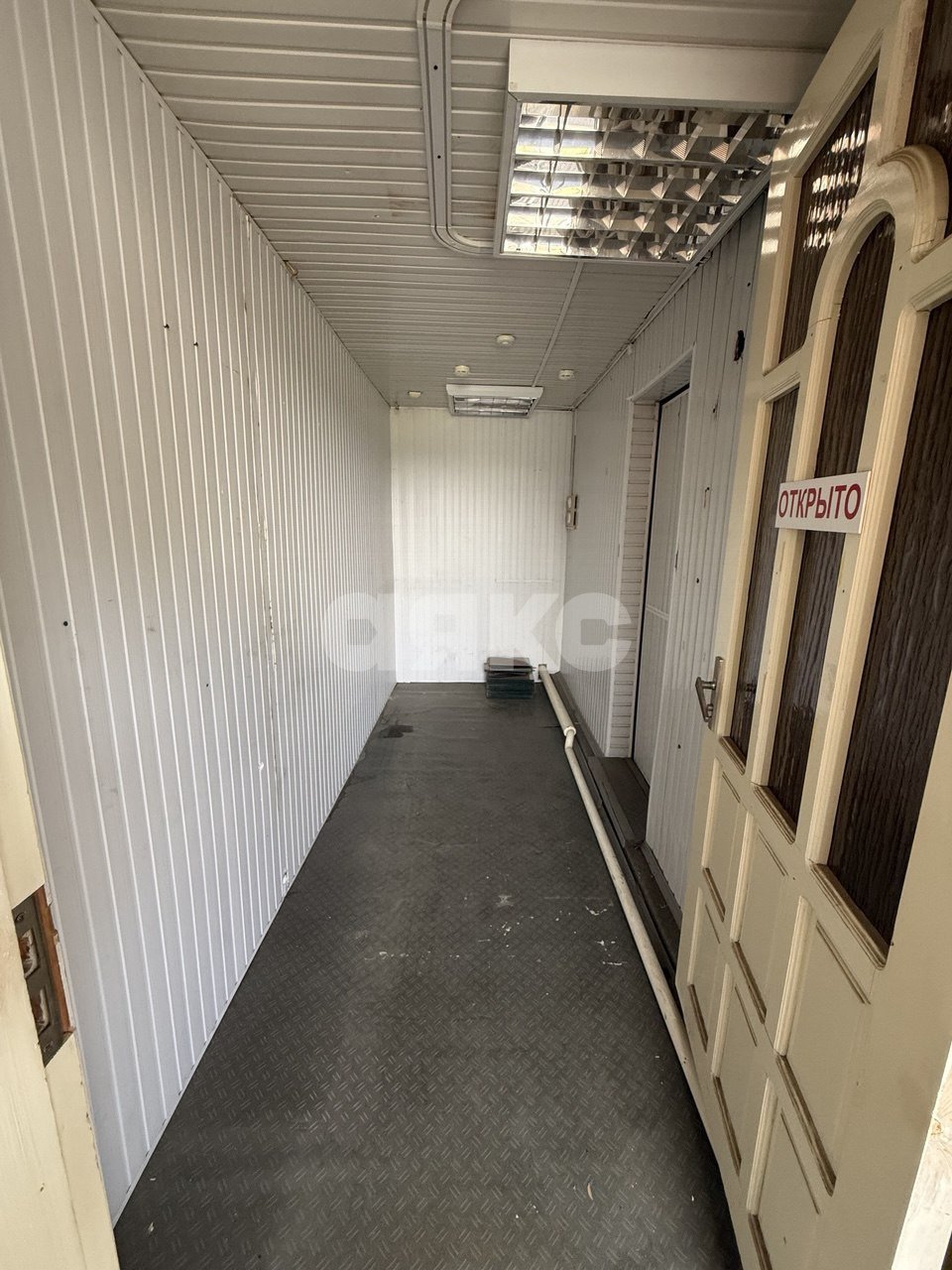 Фото №8: Торговое помещение 52 м² - Кореновск, 1-й квартал, ул. Красная, 128А