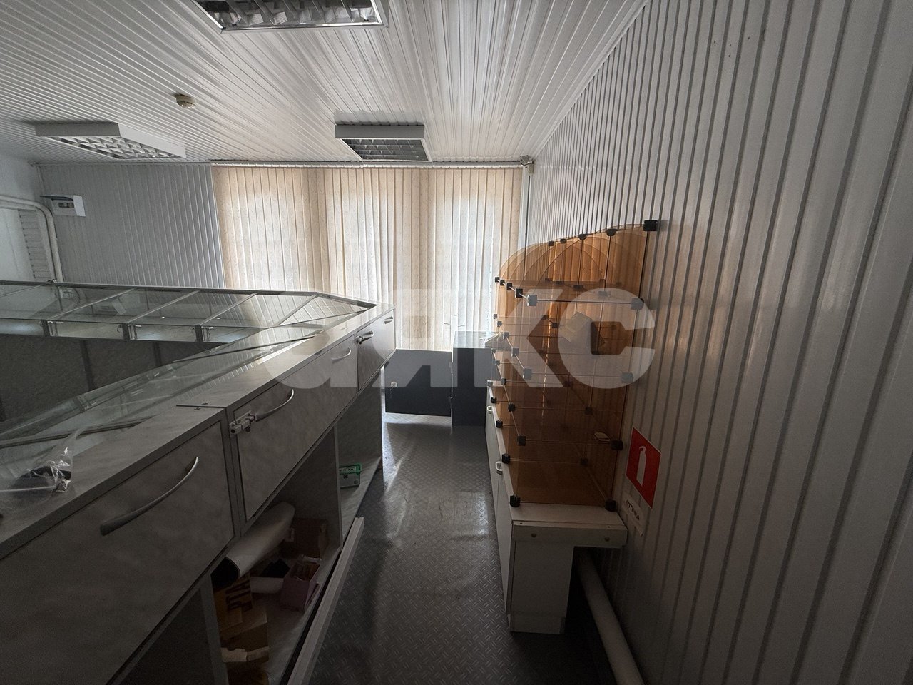 Фото №7: Торговое помещение 52 м² - Кореновск, 1-й квартал, ул. Красная, 128А