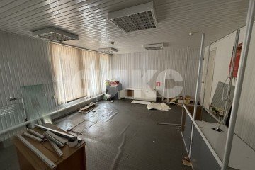 Фото №3: Торговое помещение 52 м² - Кореновск, мкр. 1-й квартал, ул. Красная, 128А