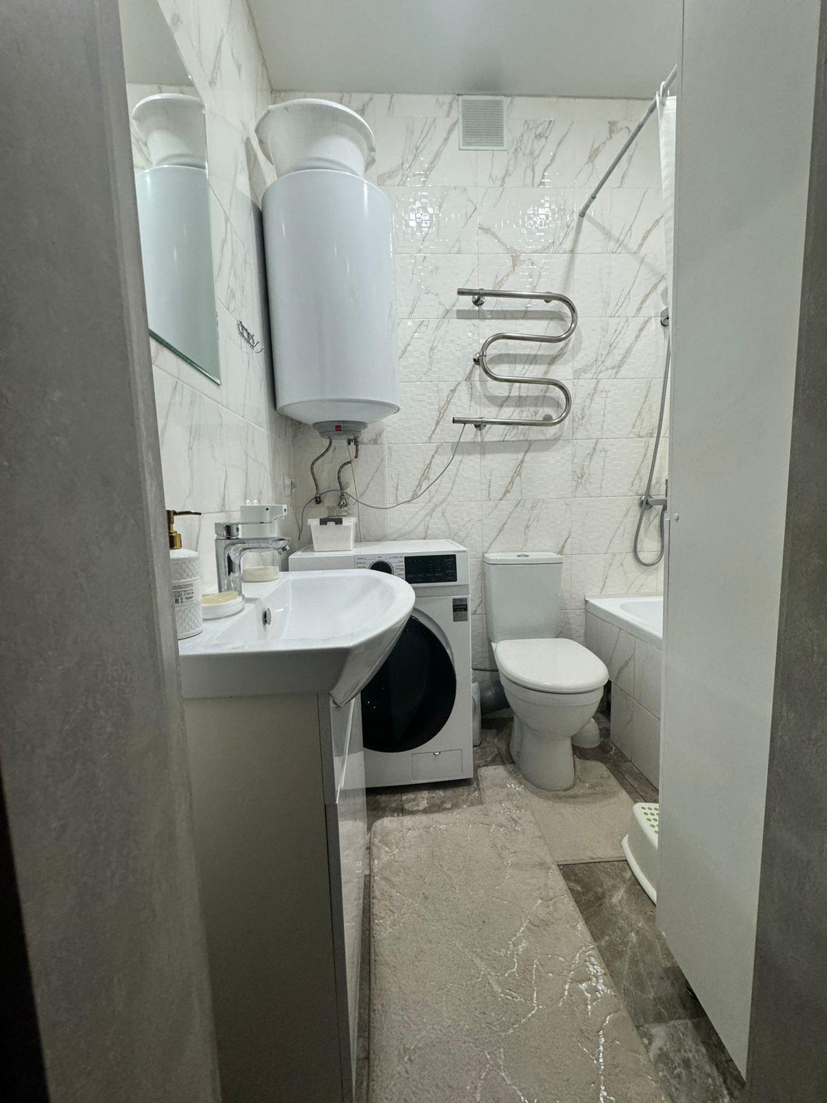 Фото №11: 1-комнатная квартира 42 м² - Краснодар, Прикубанский внутригородской округ, Завод Радиоизмерительных Приборов, мкр. Музыкальный, ул. имени Сергея Есенина, 84