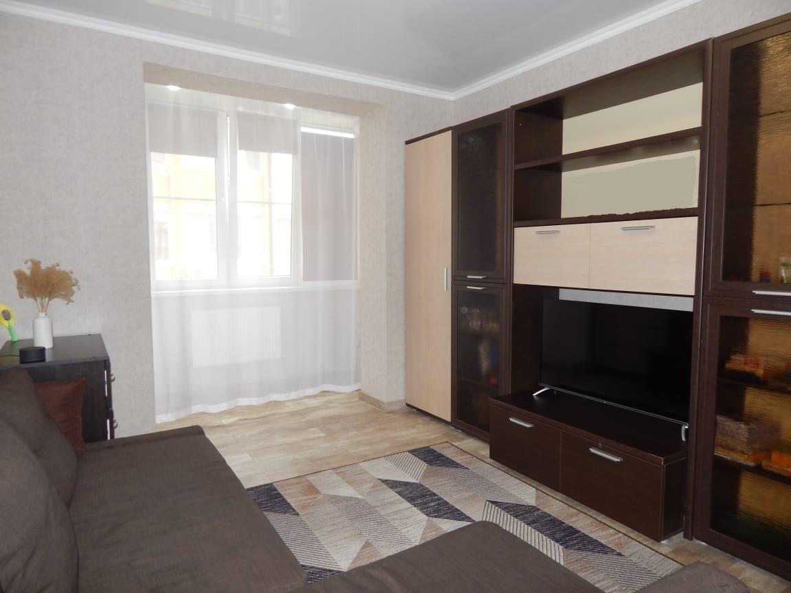 Фото №2: 1-комнатная квартира 42 м² - Краснодар, Прикубанский внутригородской округ, Завод Радиоизмерительных Приборов, мкр. Музыкальный, ул. имени Сергея Есенина, 84