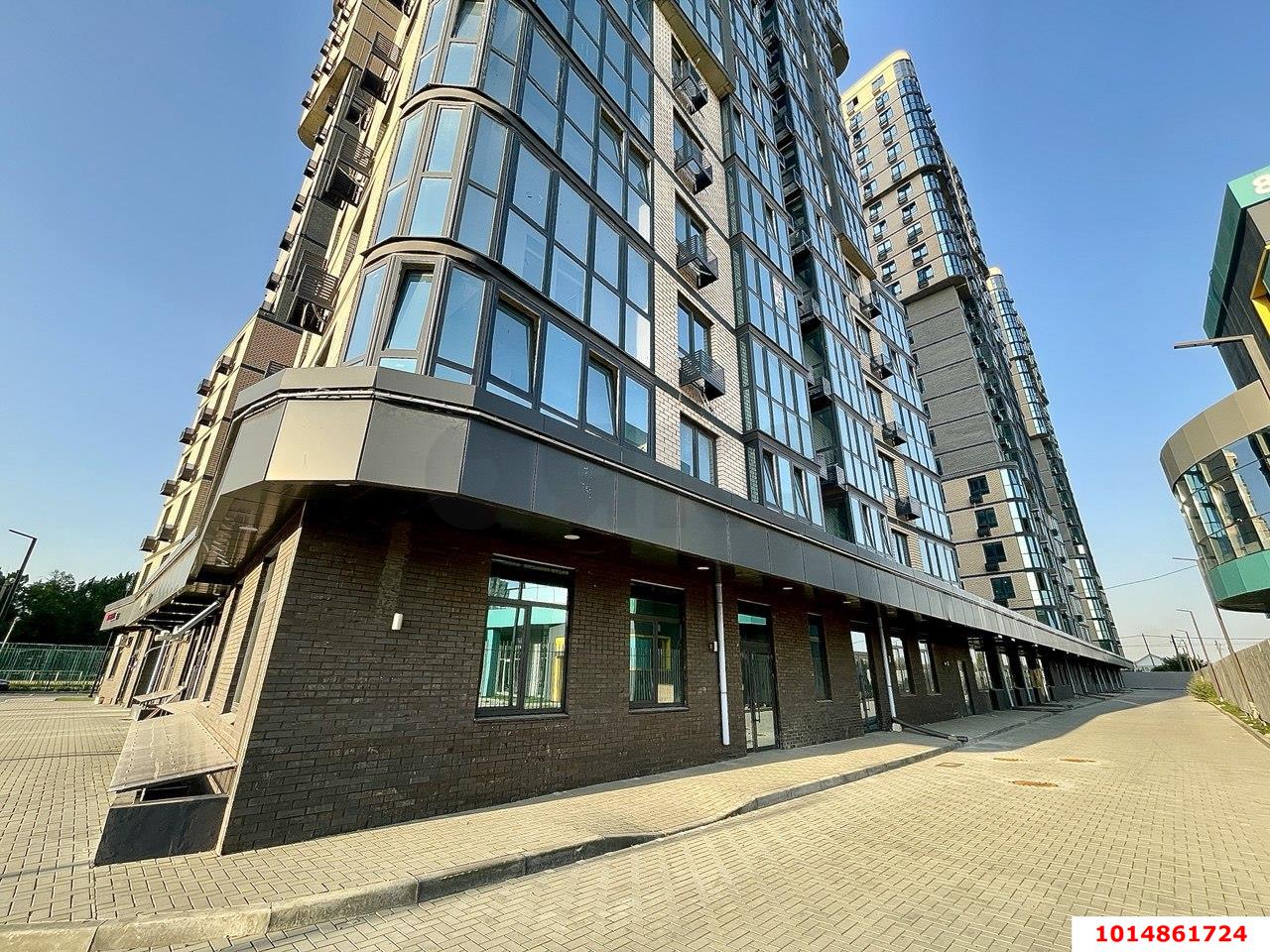 Фото №4: Торговое помещение 82 м² - Берёзовый, жилой комплекс Огурцы, ул. Целиноградская, 2И