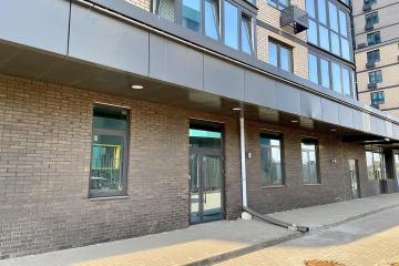 Фото №1: Коммерция 81 м² - Берёзовый, мкр. жилой комплекс Огурцы, ул. Целиноградская, 2И