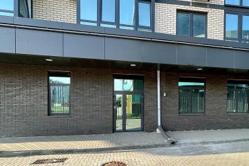 Фото №2: Коммерция 81 м² - Берёзовый, мкр. жилой комплекс Огурцы, ул. Целиноградская, 2И