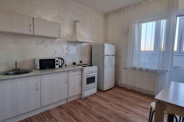 Фото №1: 1-комнатная квартира 40 м² - Краснодар, мкр. Московский, ул. имени Николая Семеновича Котлярова, 13
