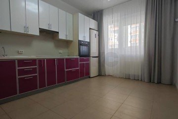 Фото №1: 1-комнатная квартира 53 м² - Краснодар, мкр. Солнечный, ул. Казбекская, 9