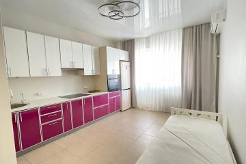 Фото №1: 1-комнатная квартира 53 м² - Краснодар, мкр. Солнечный, ул. Казбекская, 9