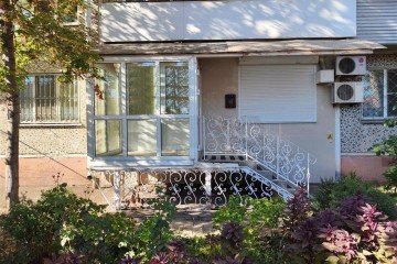 Фото №2: Торговое помещение 34 м² - Краснодар, мкр. Фестивальный, ул. Рашпилевская, 343