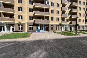 Фото №1: Торговое помещение 47 м² - Краснодар, мкр. жилой комплекс Дыхание, ул. Лётчика Позднякова, 2к25