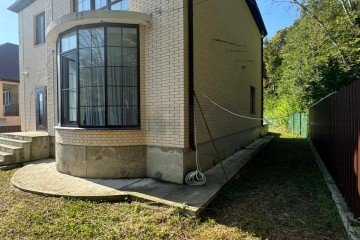 Фото №2: Дом 291 м² - Весёлое, р. Адлерский, ул. Ереванская, 31А