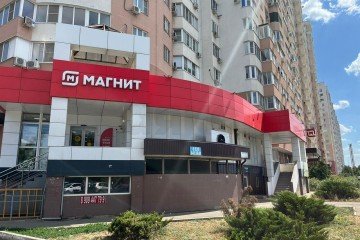Фото №1: Торговое помещение 120 м² - Краснодар, мкр. имени Маршала Жукова, ул. Александра Покрышкина, 2/2