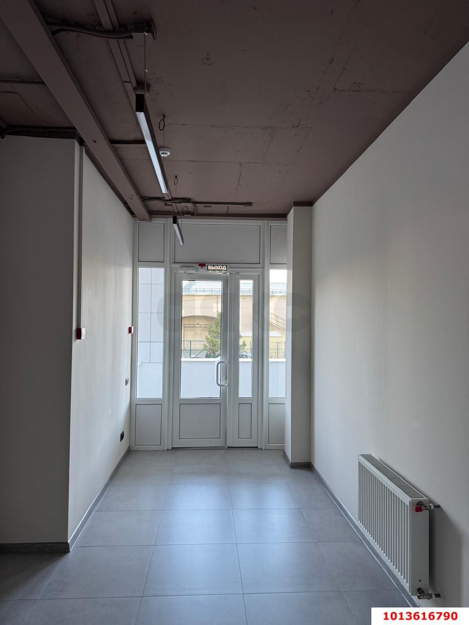 Фото №7: Торговое помещение 120 м² - Краснодар, имени Маршала Жукова, ул. Александра Покрышкина, 2/2