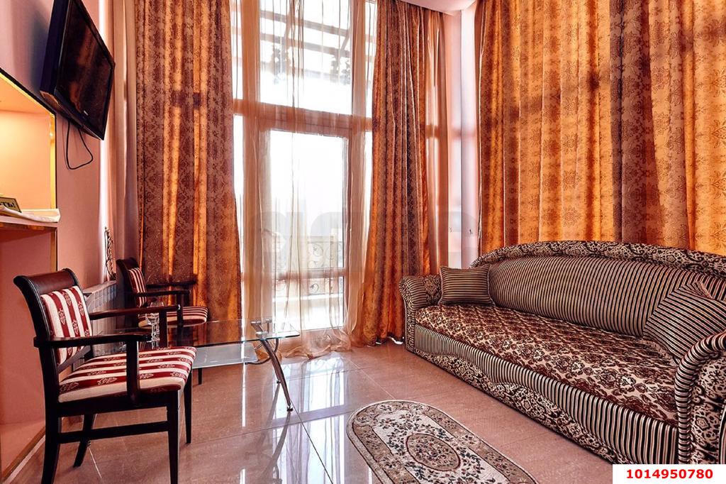 Фото №4: Дом 424 м² + 6.2 сот. - Краснодар, Западный внутригородской округ, мкр. Фестивальный, ул. Кропоткина, 94