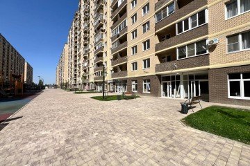 Фото №5: Торговое помещение 48 м² - Краснодар, мкр. жилой комплекс Дыхание, ул. Лётчика Позднякова, 2к23