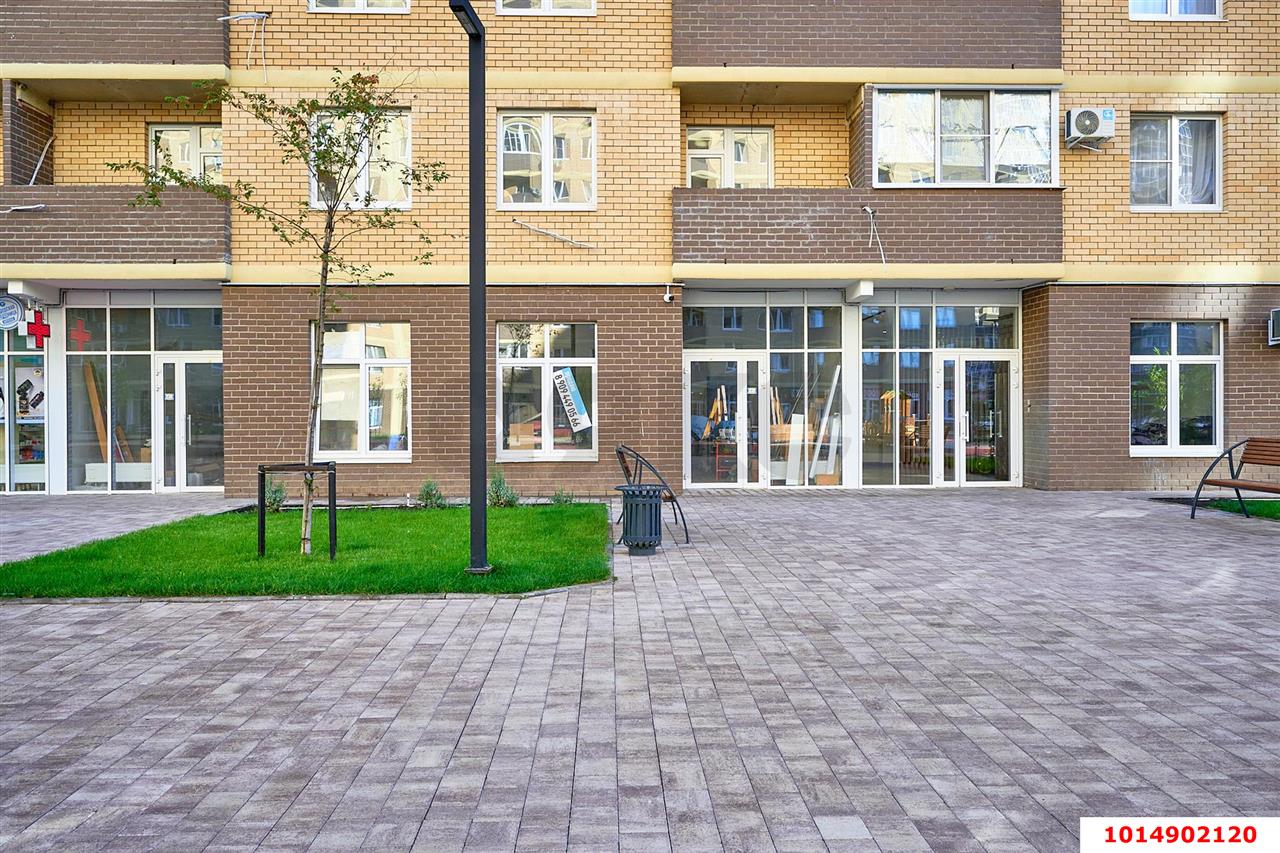 Фото №6: Торговое помещение 48 м² - Краснодар, жилой комплекс Дыхание, ул. Лётчика Позднякова, 2к23