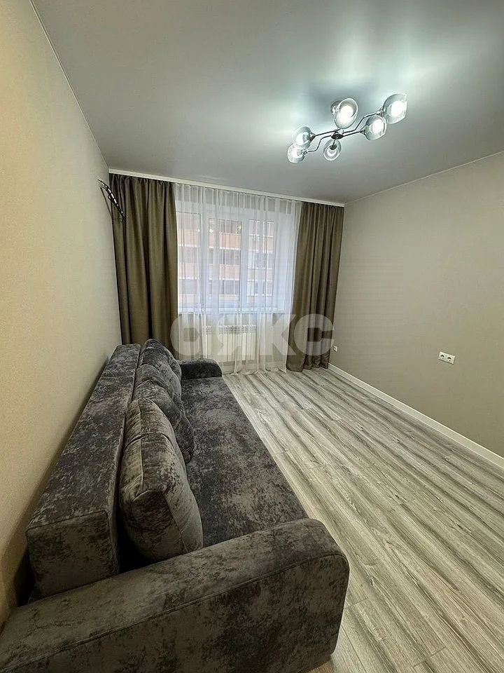 Фото №1: 1-комнатная квартира 37 м² - Ростов-на-Дону, Северный, б-р Комарова, 1Ес5