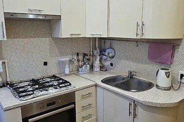 Фото №1: 3-комнатная квартира 52 м² - Ростов-на-Дону, мкр. Богатяновка, пр-кт Чехова, 34