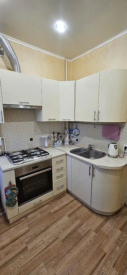 Фото №1: 3-комнатная квартира 52 м² - Ростов-на-Дону, Богатяновка, пр-кт Чехова, 34