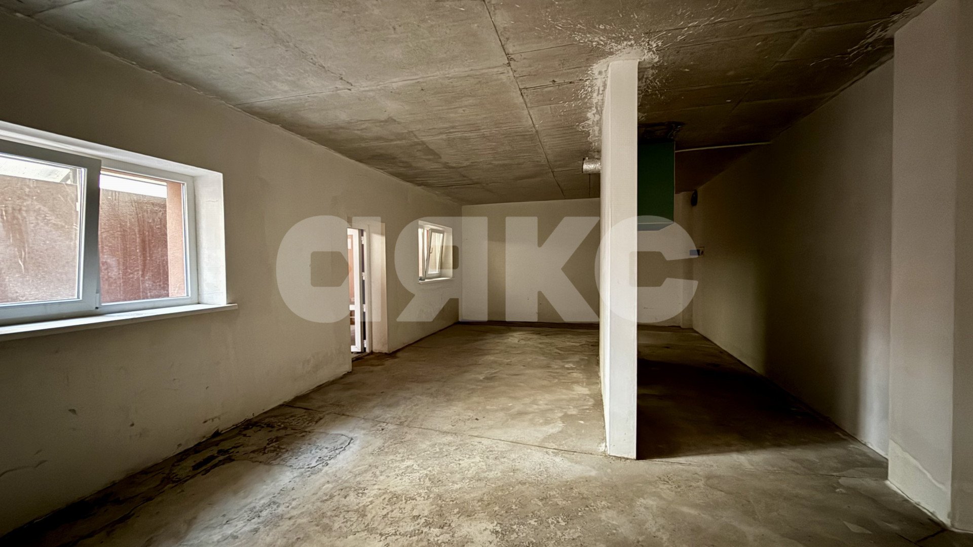 Фото №4: Коммерция 44 м² - Симферополь, ЖК Столичный, ул. Железнодорожная, 1Д