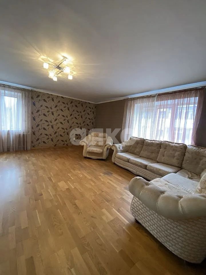 Фото №2: 3-комнатная квартира 98 м² - Ростов-на-Дону, Нахичевань, ул. 14-я Линия, 78