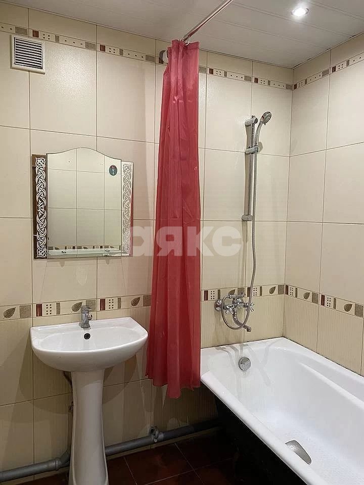 Фото №18: 3-комнатная квартира 98 м² - Ростов-на-Дону, Нахичевань, ул. 14-я Линия, 78