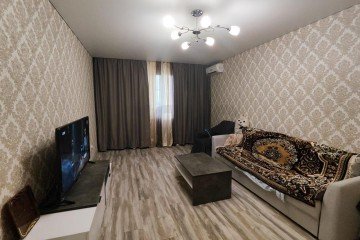 Фото №1: 2-комнатная квартира 80 м² - Краснодар, мкр. Гидростроителей, ул. имени Невкипелого, 16