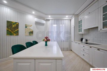 Фото №1: 3-комнатная квартира 93 м² - Краснодар, мкр. Юбилейный, ул. 70-летия Октября, 1/5