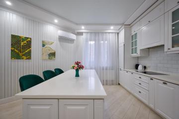 Фото №1: 3-комнатная квартира 93 м² - Краснодар, мкр. Юбилейный, ул. 70-летия Октября, 1/5