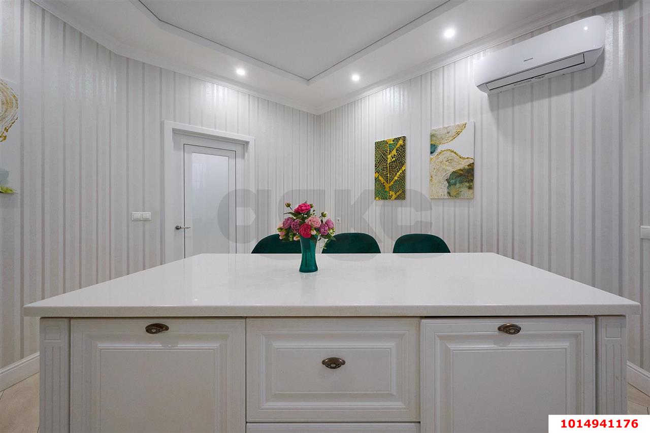 Фото №3: 3-комнатная квартира 93 м² - Краснодар, Юбилейный, ул. 70-летия Октября, 1/5